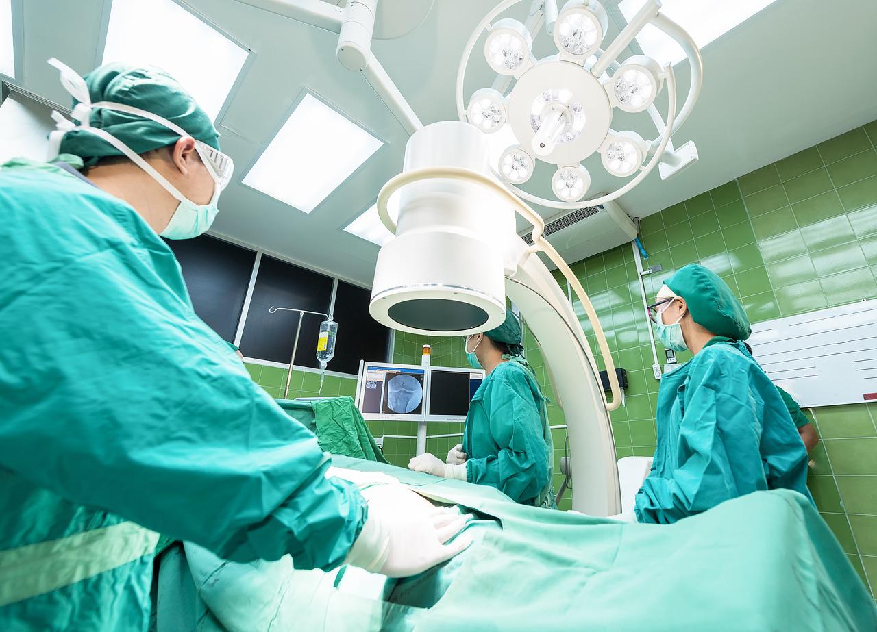 operation, operating room, surgery-1807543.jpg
